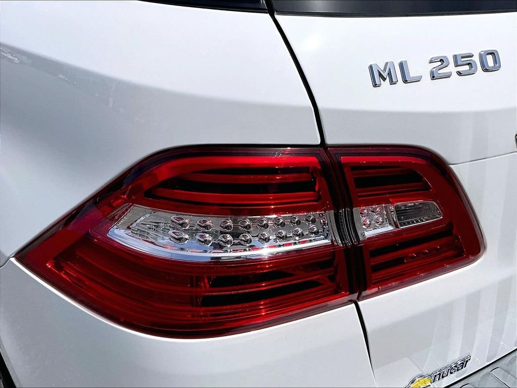 Used 2015 Mercedes-Benz ML 250 BlueTEC 4MATIC image 34