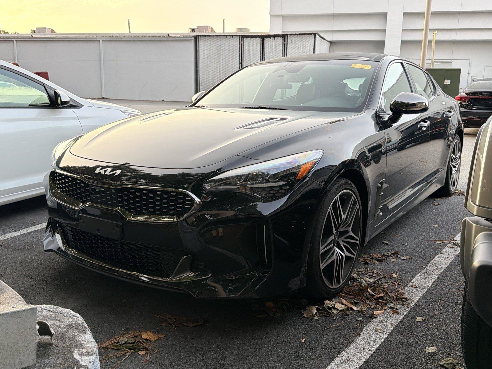 Used 2022 Kia Stinger GT1 RWD image 1