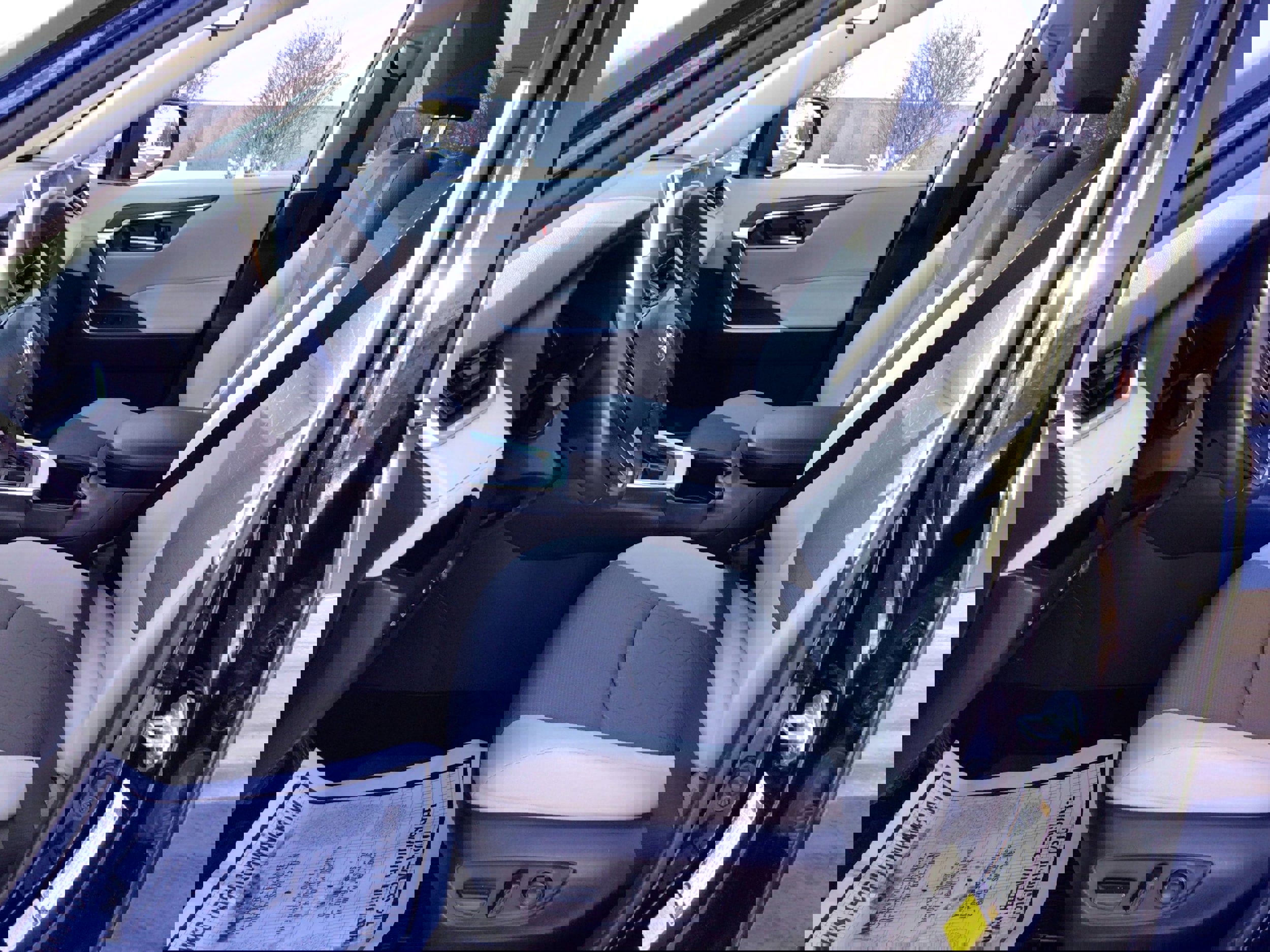 Used 2023 Toyota RAV4 XLE image 12