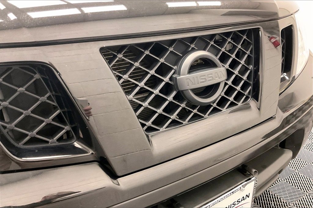 Certified 2020 Nissan Frontier SV w/ Midnight Edition Floor Mats image 27