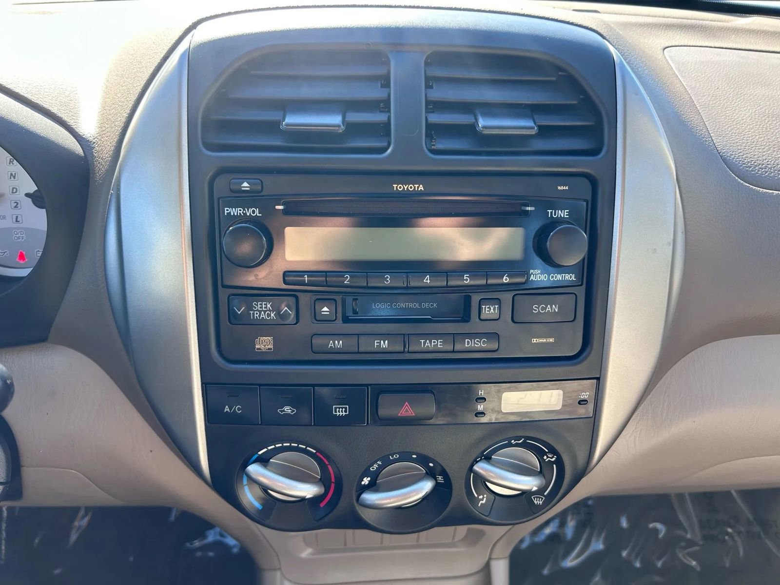 Used 2004 Toyota RAV4 4WD image 19