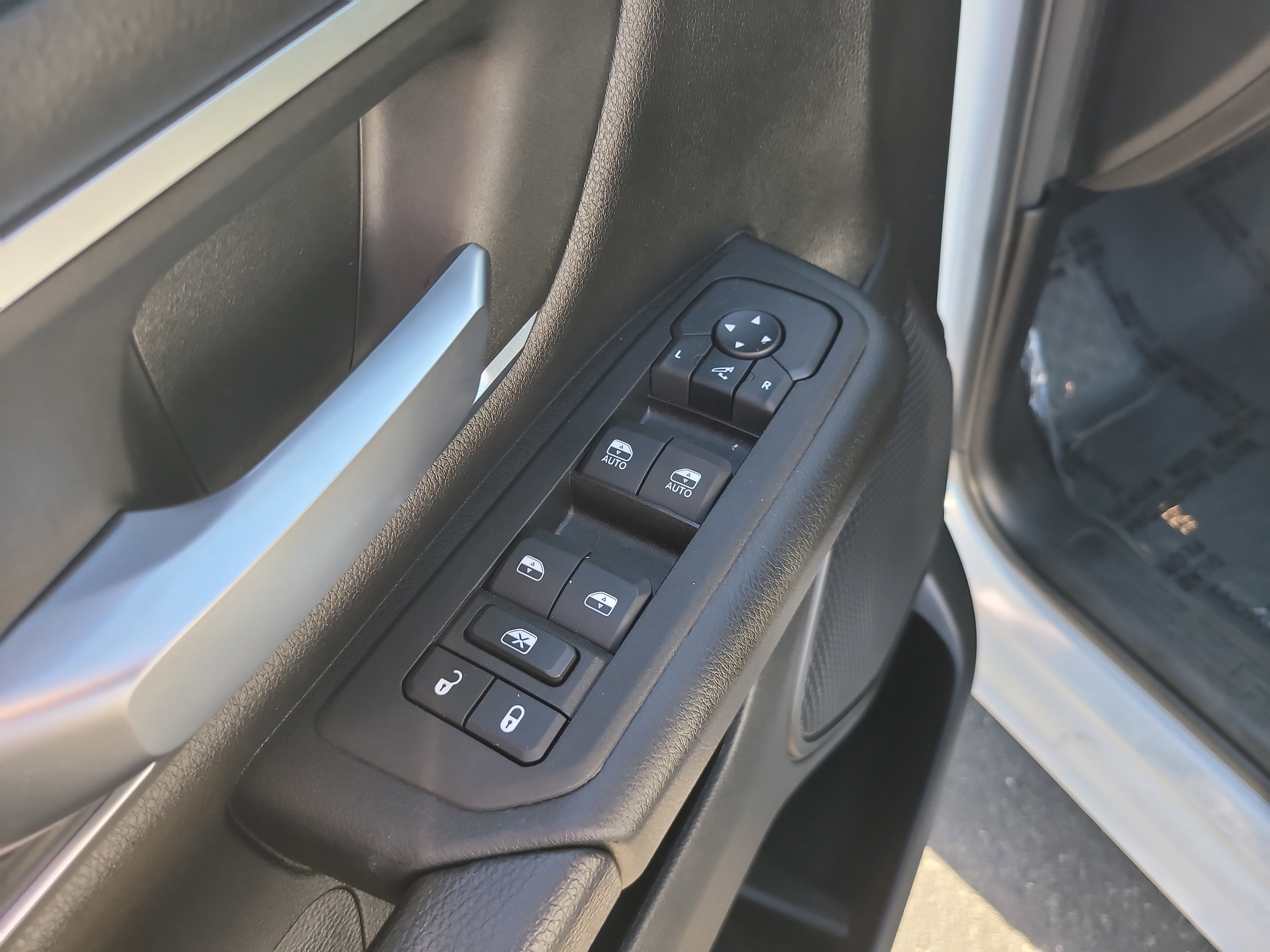 Used 2025 RAM 1500 Big Horn image 17