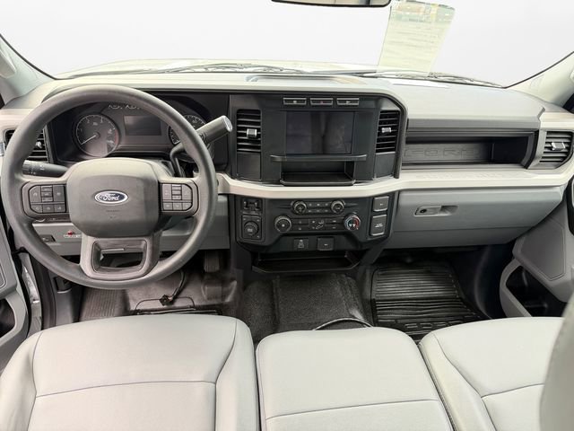 Used 2023 Ford F550 4x4 SuperCab Super Duty image 13