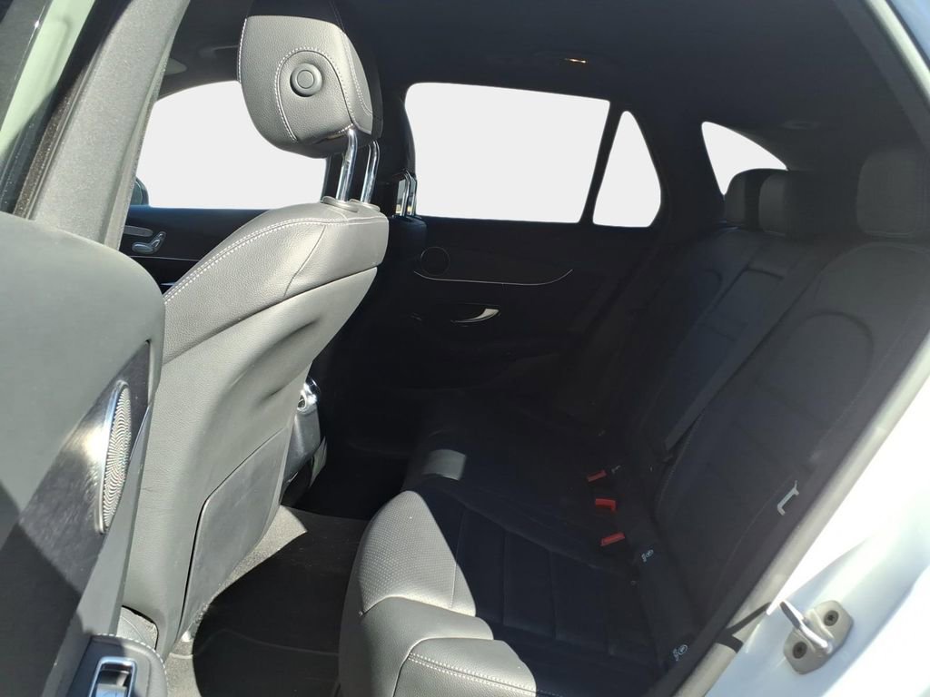 Used 2022 Mercedes-Benz GLC 300 4MATIC image 11