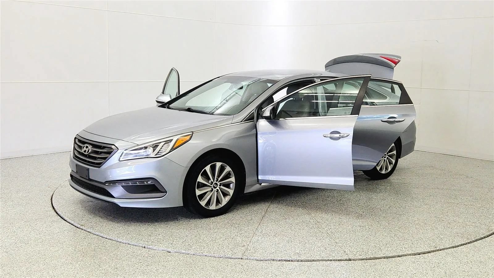 Used 2015 Hyundai Sonata Sport w/ Option Group 04 FWD image 10