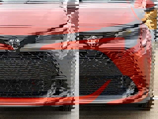 Used 2025 Toyota Corolla SE image 9