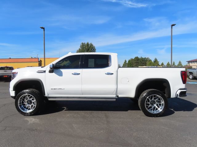 Used 2023 GMC Sierra 1500 Denali w/ Technology Package AWD/4WD image 4