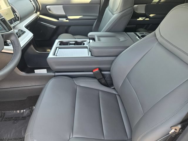 New 2026 Ford Expedition Active AWD/4WD image 14