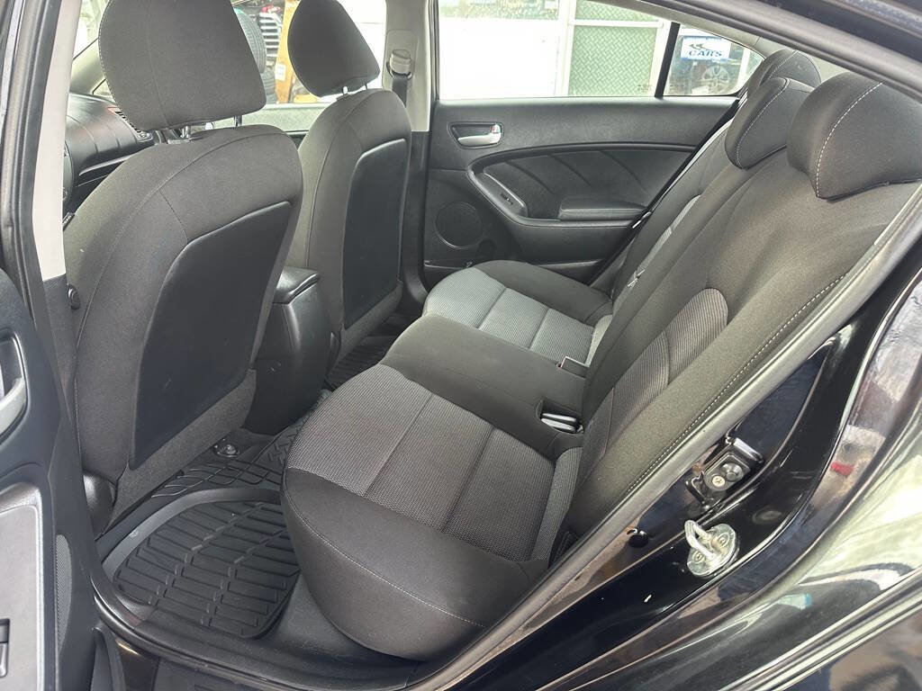 Used 2018 Kia Forte LX image 17