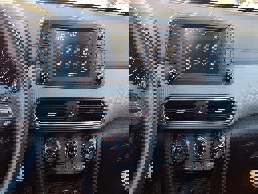 Used 2019 Hyundai Kona SE image 15