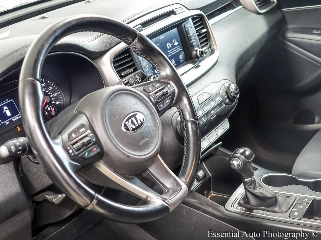 Used 2017 Kia Sorento AWD w/ LX Convenience Package image 10