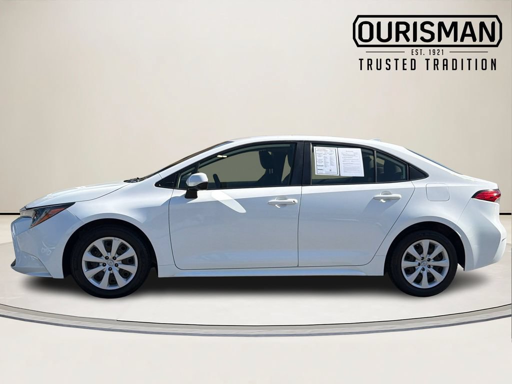 Used 2021 Toyota Corolla LE FWD image 3