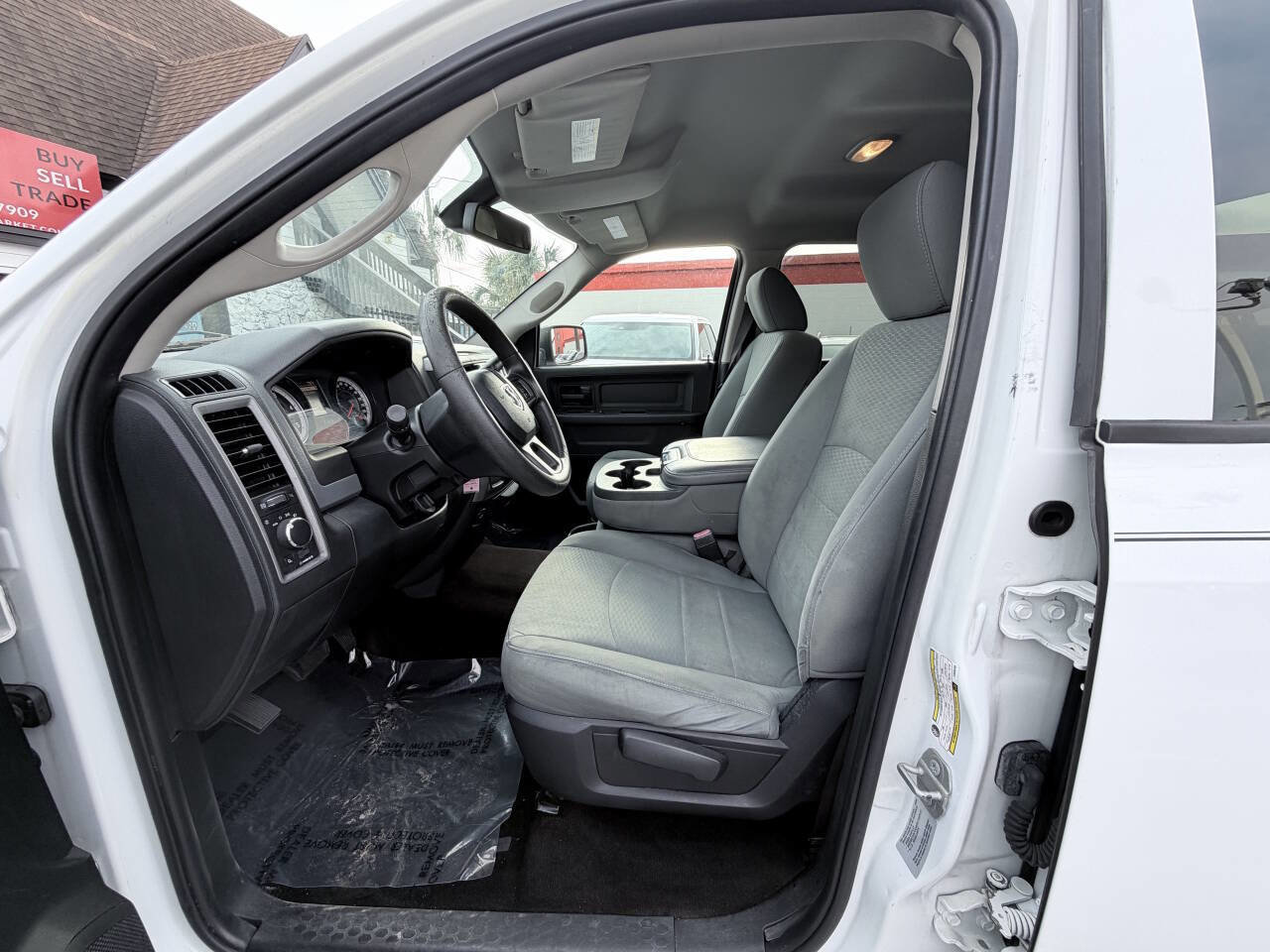 Used 2015 RAM 2500 Tradesman w/ Chrome Appearance Group AWD/4WD image 10