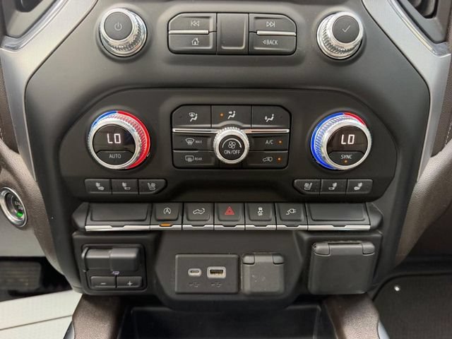 Used 2022 GMC Sierra 1500 SLT w/ SLT Premium Package AWD/4WD image 16