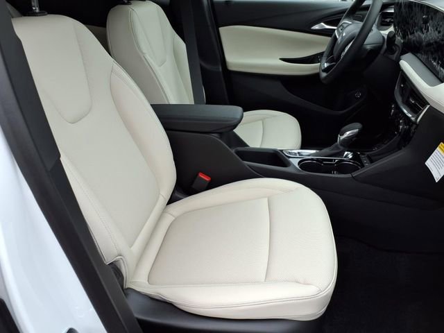 Used 2025 Buick Encore GX Sport Touring w/ Comfort Package image 25