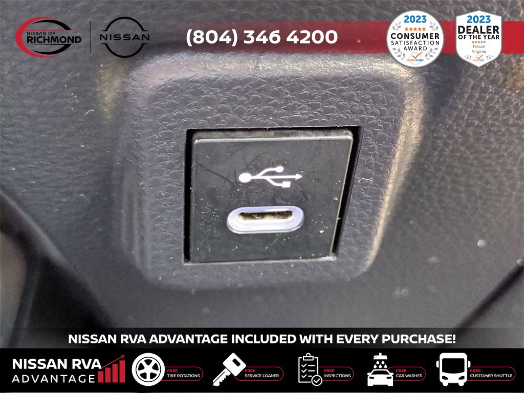 Used 2023 Toyota Corolla LE image 21