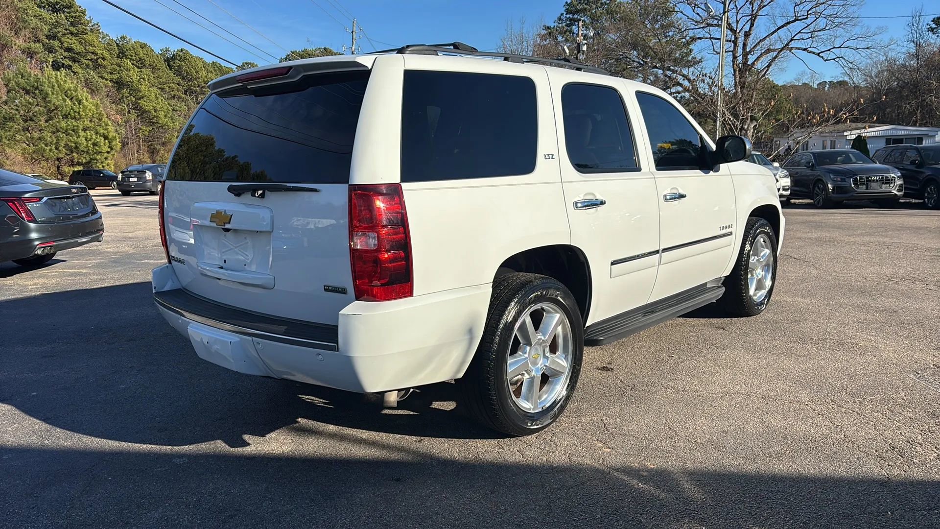 Used 2012 Chevrolet Tahoe LTZ image 3