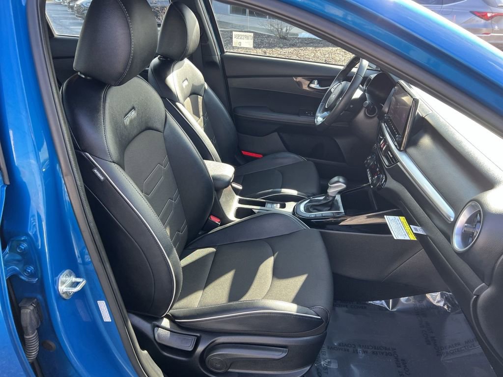 Used 2023 Kia Forte GT-Line w/ GT-Line Technology Package image 25