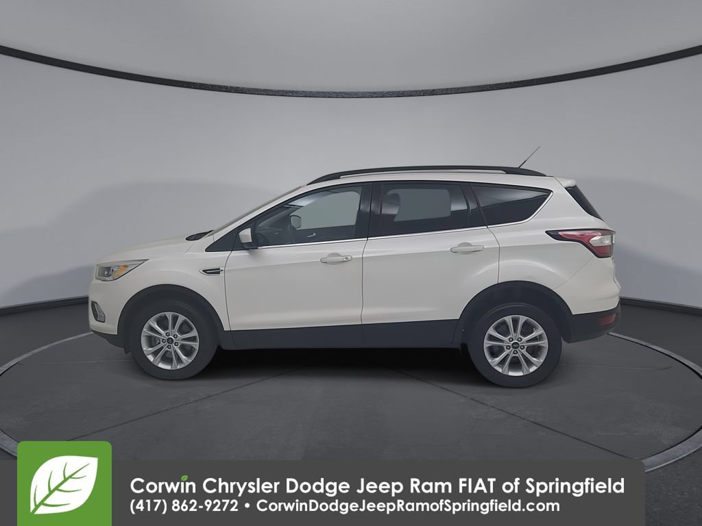 Used 2017 Ford Escape SE w/ SE Leather Comfort Package AWD/4WD image 9