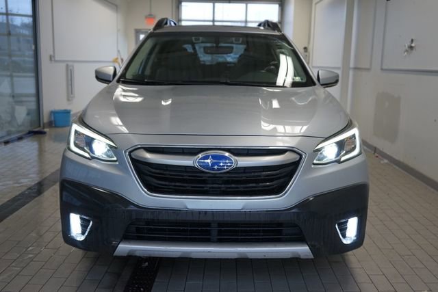 Used 2021 Subaru Outback Limited image 17