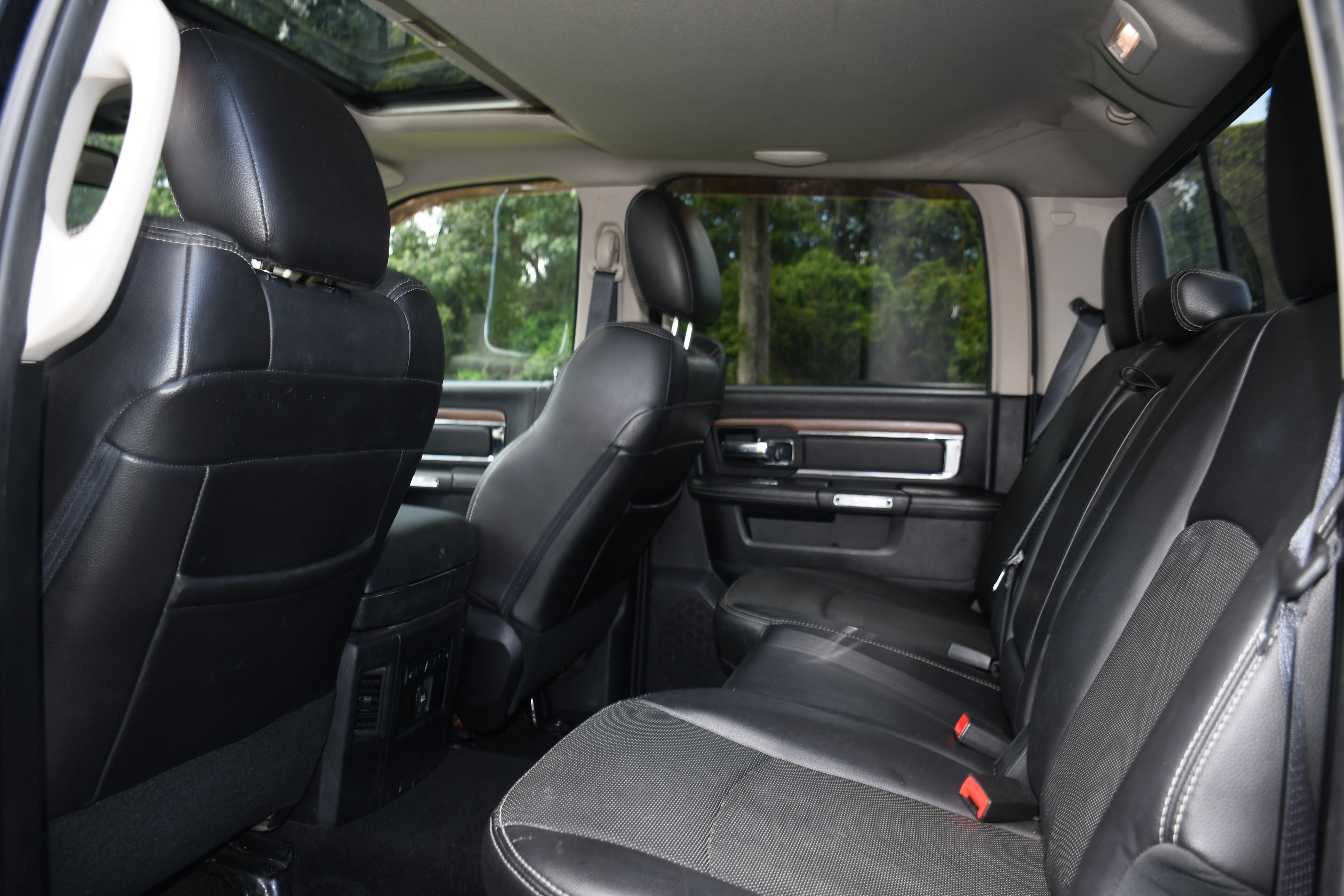 Used 2016 RAM 2500 Laramie w/ Sport Appearance Group AWD/4WD image 16