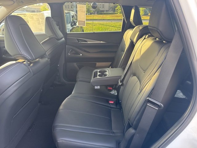 New 2026 INFINITI QX60 Luxe w/ Cargo Package image 8
