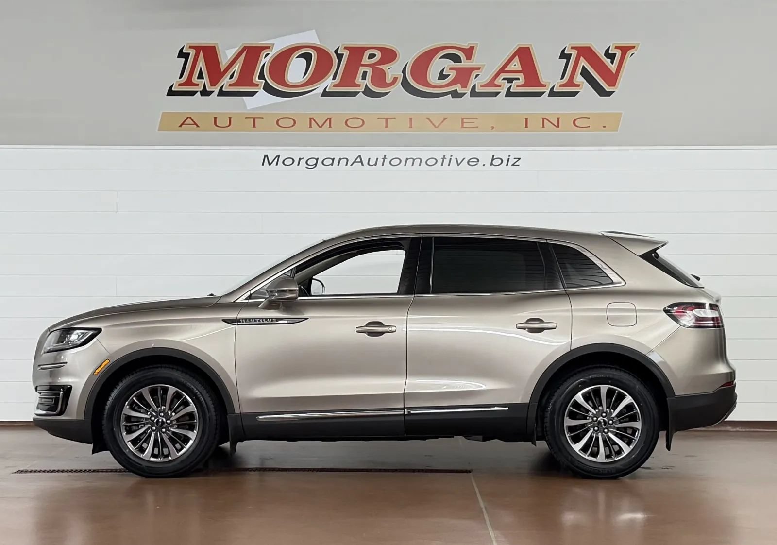 Used 2020 Lincoln Nautilus Premier w/ Equipment Group 101A AWD/4WD image 6