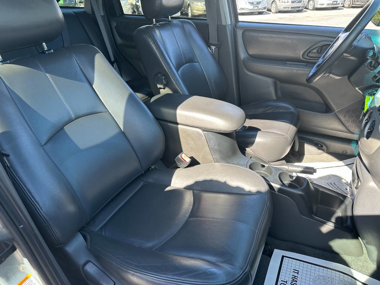 Used 2003 MAZDA Tribute ES image 30