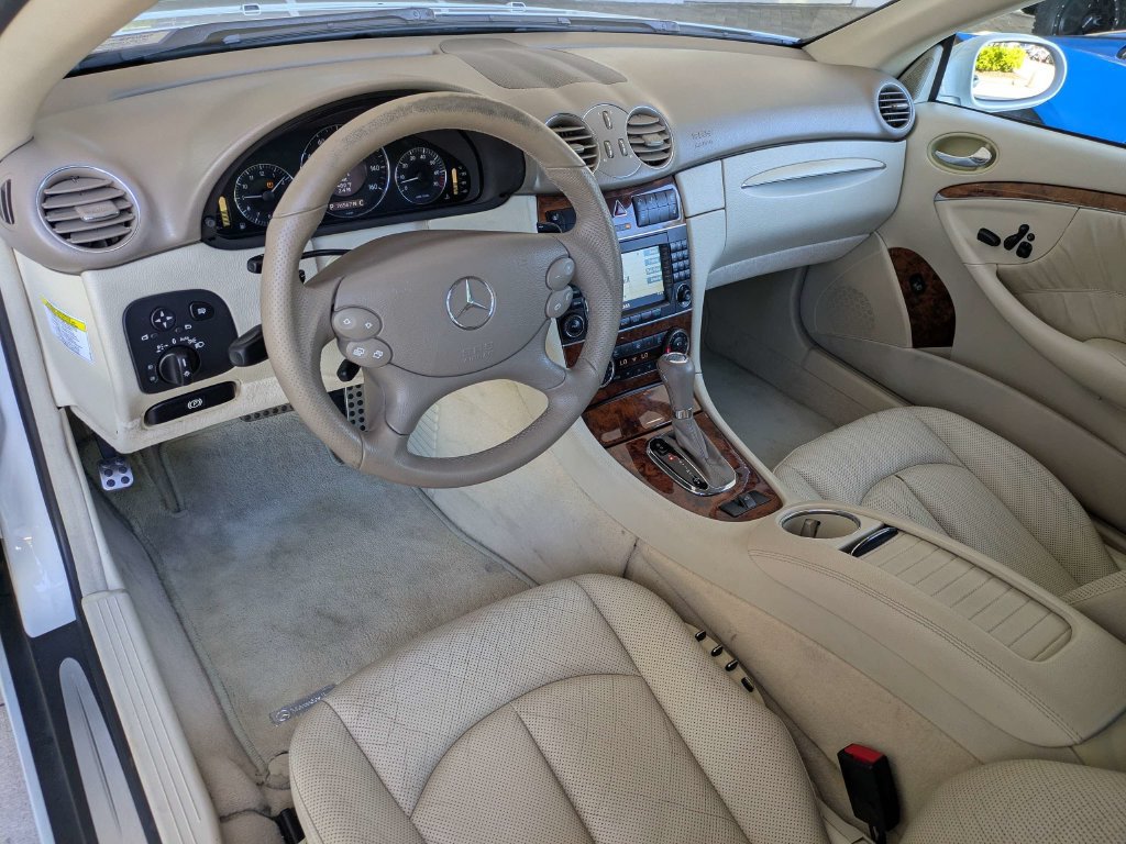 Used 2009 Mercedes-Benz CLK 550 Cabriolet w/ Premium II Pkg image 15
