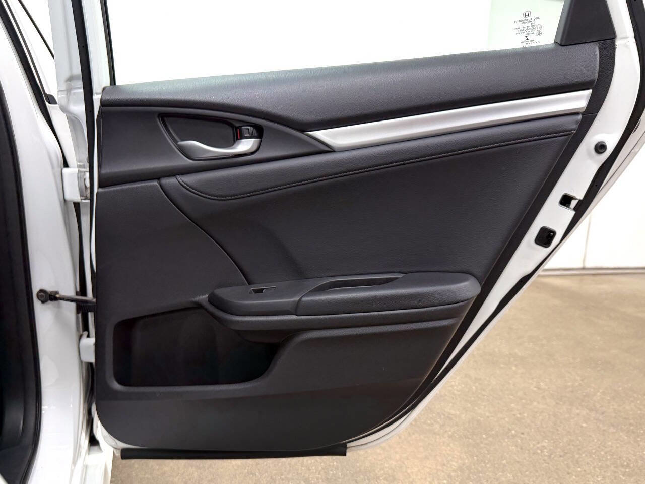 Used 2017 Honda Civic EX-L image 61