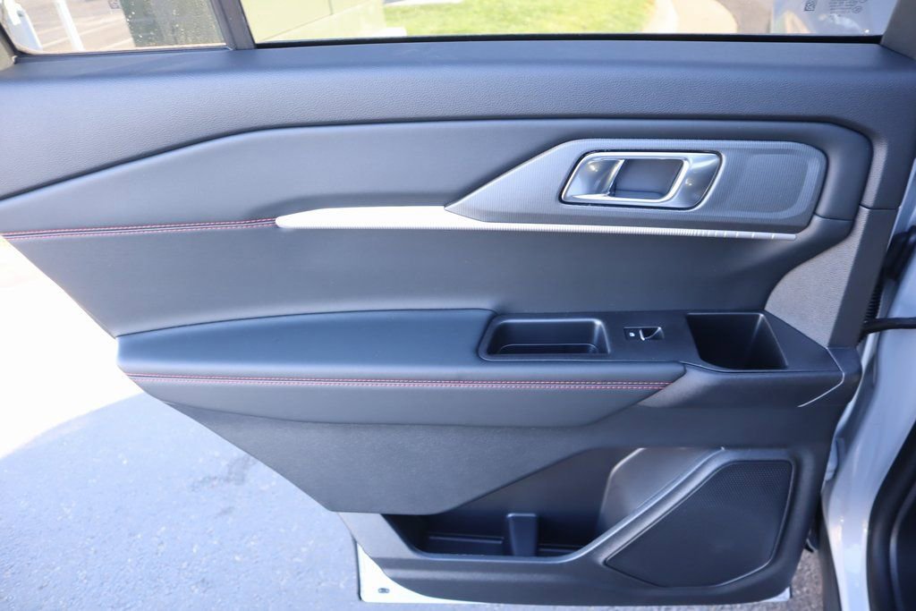 New 2026 Ford Explorer ST-Line image 18