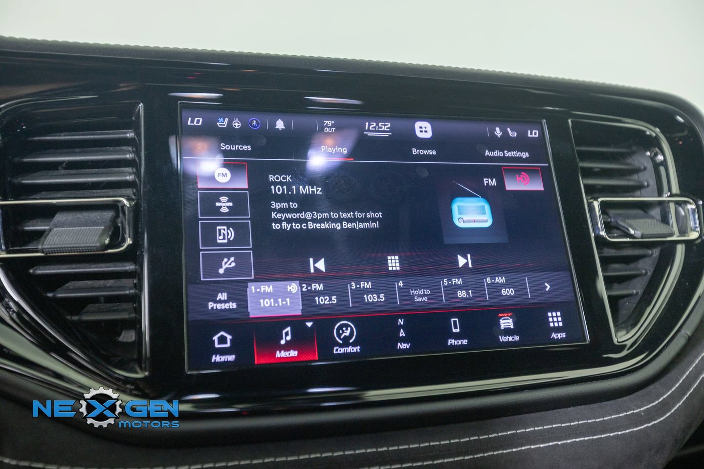 Used 2021 Dodge Durango SRT Hellcat w/ Premium Interior Group AWD/4WD image 18