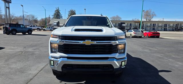 Used 2024 Chevrolet Silverado 3500 LT w/ Convenience Package image 2