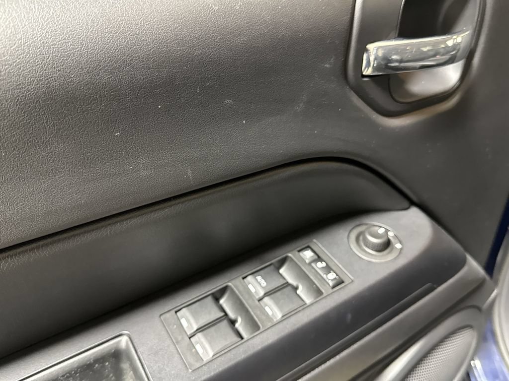 Used 2016 Jeep Patriot High Altitude AWD/4WD image 20