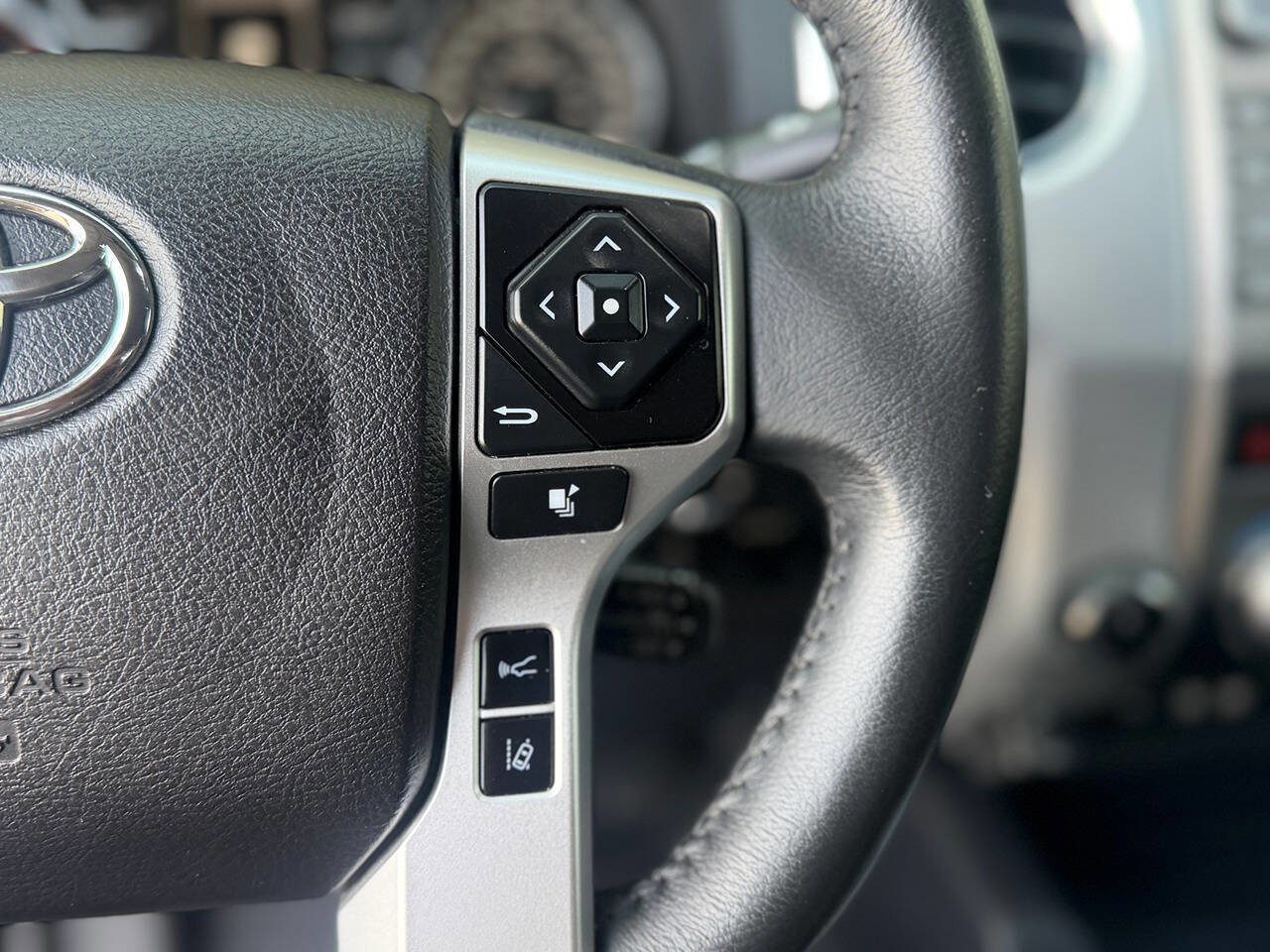 Used 2021 Toyota Tundra Limited w/ Limited Premium Package image 14