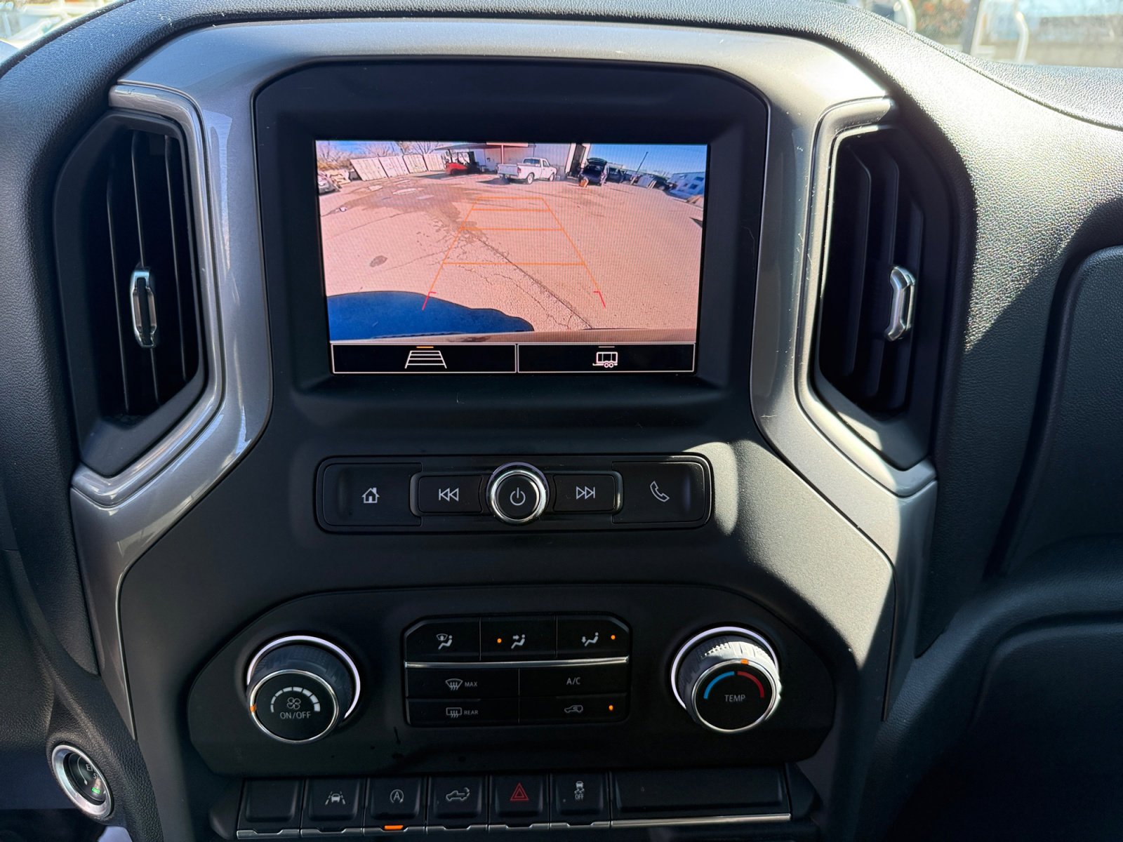 Used 2022 Chevrolet Silverado 1500 Custom image 19