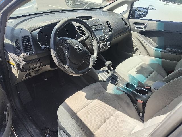Used 2015 Kia Forte EX w/ UVO Package W/17" Alloys FWD image 2