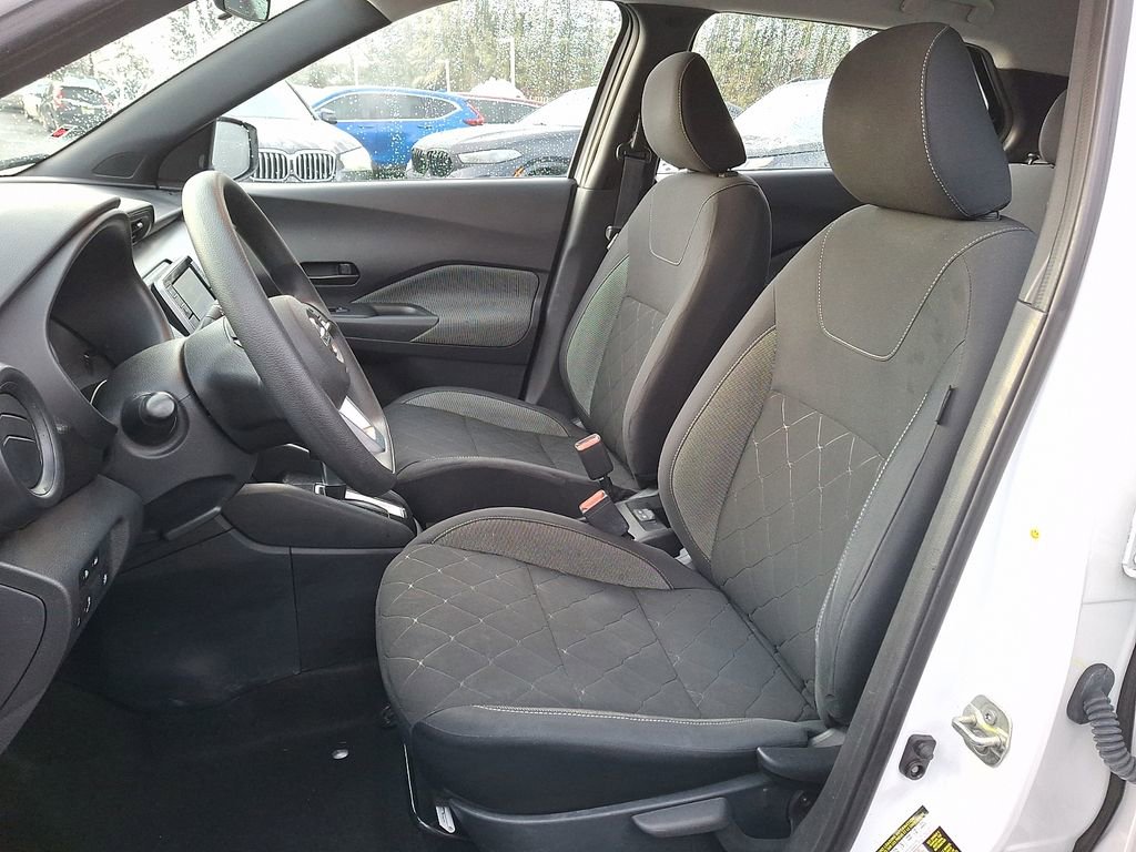 Used 2020 Nissan Kicks S image 9