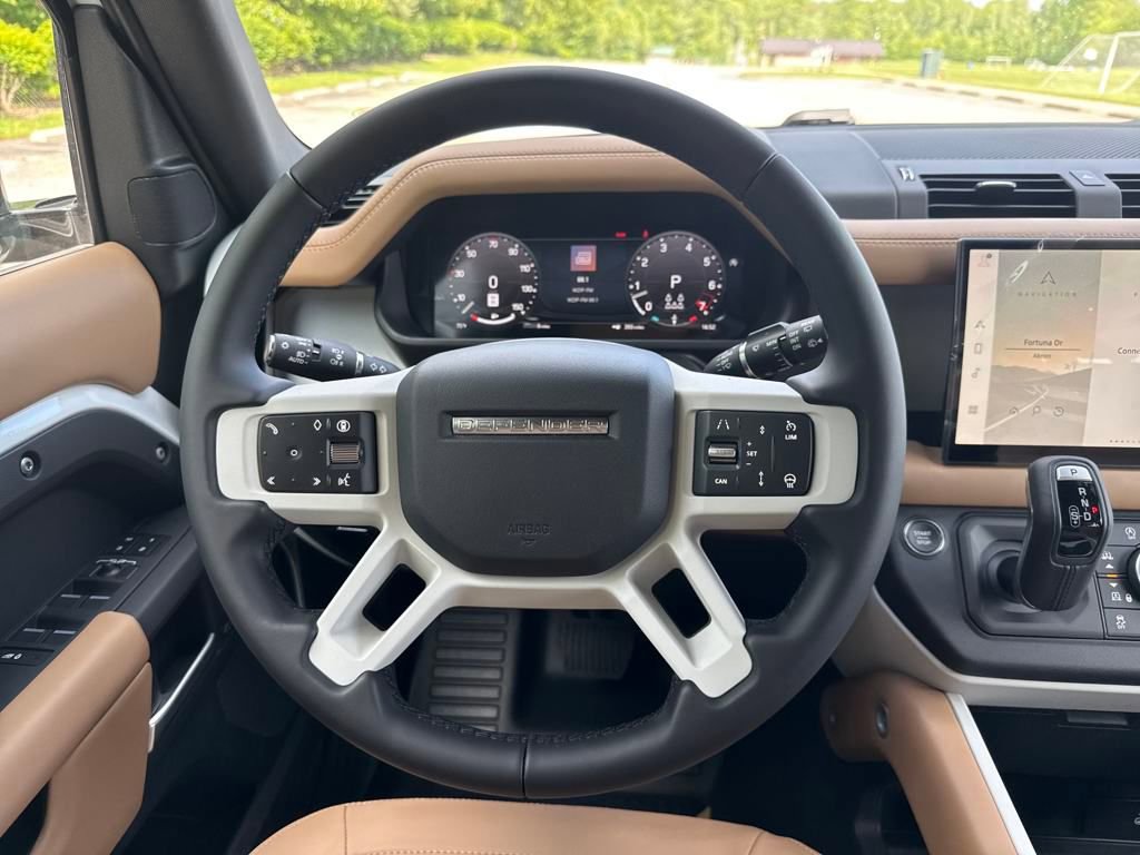 New 2025 Land Rover Defender 130 X-Dynamic SE image 20