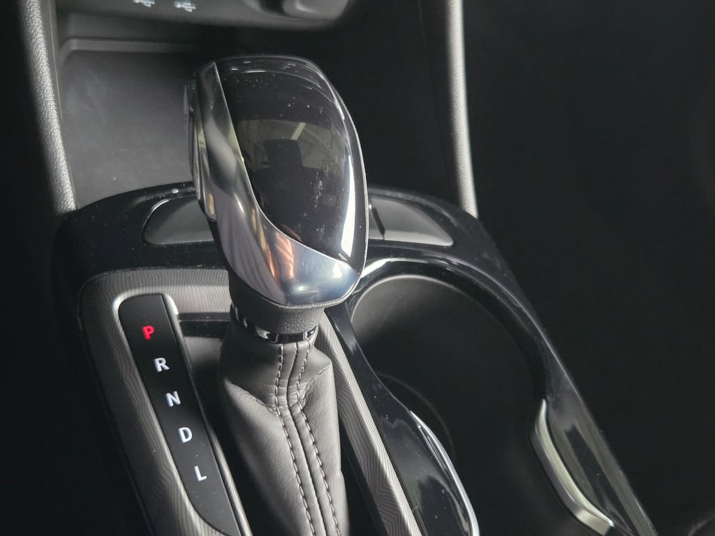 Used 2024 Buick Envista Sport Touring w/ Convenience I Package FWD image 13
