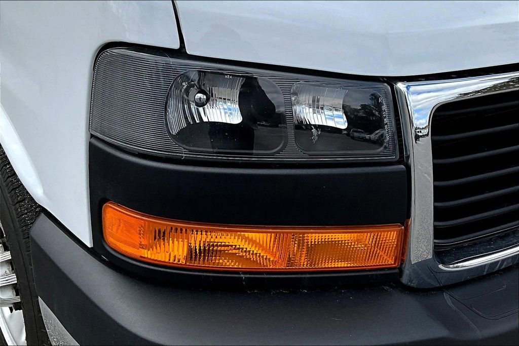 Used 2024 GMC Savana 2500 w/ Driver Convenience Package image 30