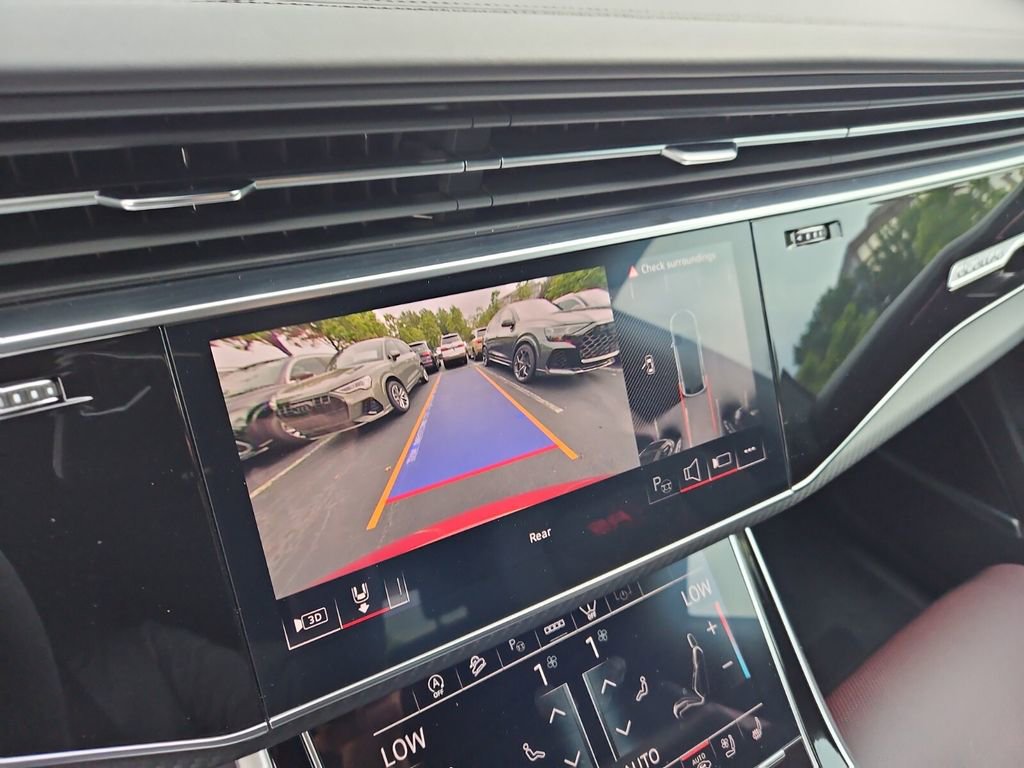 New 2025 Audi RS Q8 performance image 9