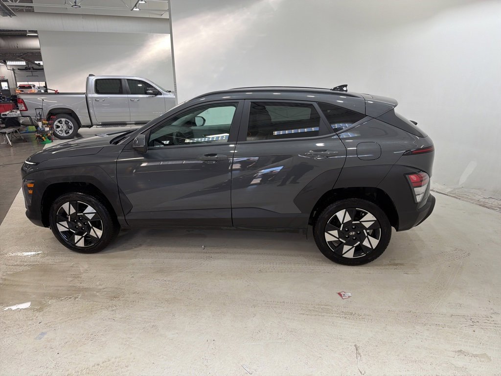 Used 2025 Hyundai Kona SEL image 6