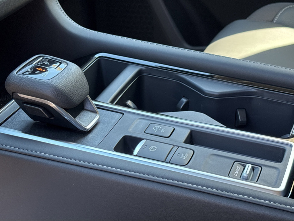 New 2026 Nissan Pathfinder SL FWD image 15