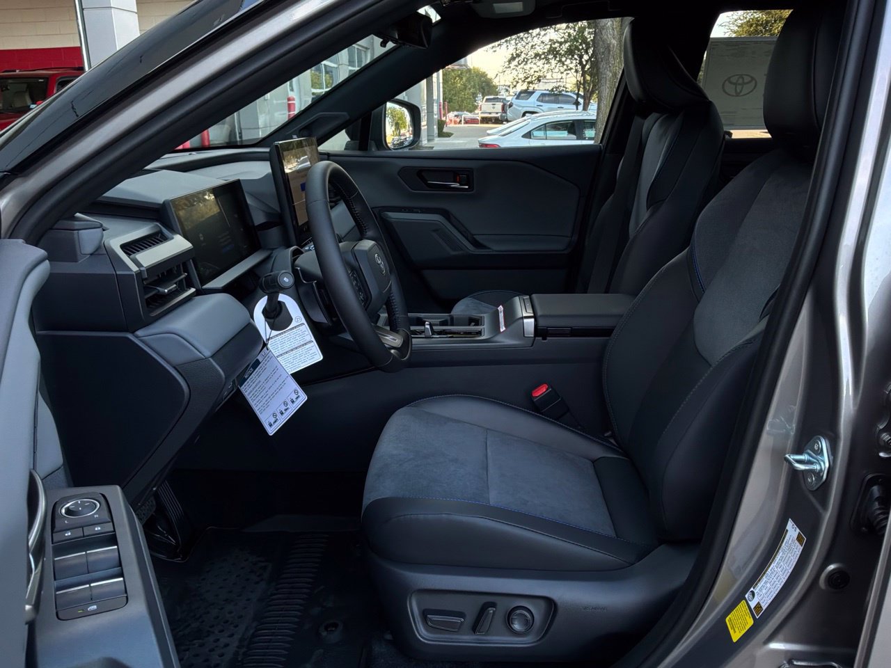 New 2026 Toyota RAV4 XSE w/ Panoramic Sun Roof Package AWD/4WD image 10