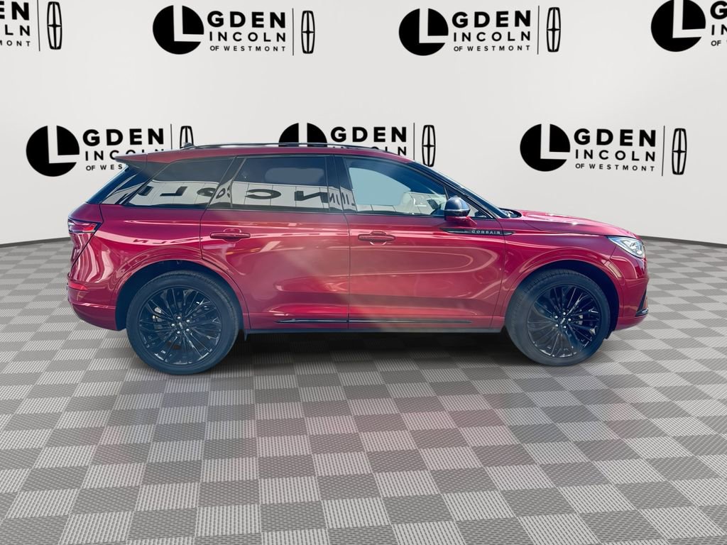 Used 2025 Lincoln Corsair Reserve w/ Equipment Group 202A image 9