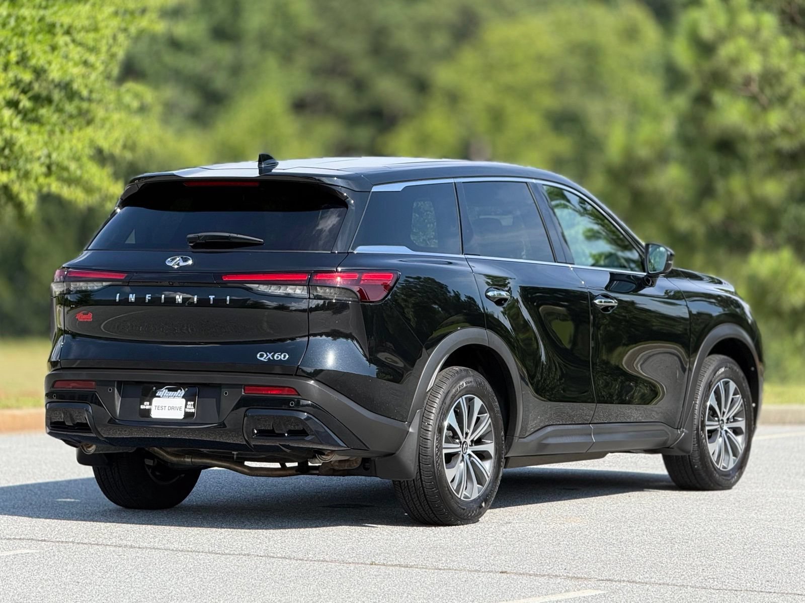 Used 2025 INFINITI QX60 Pure FWD image 11