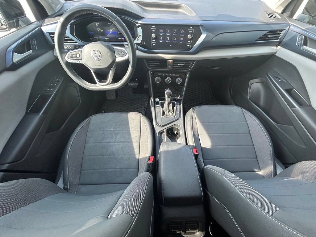 Certified 2023 Volkswagen Taos SE w/ Panoramic Sunroof Package FWD image 12