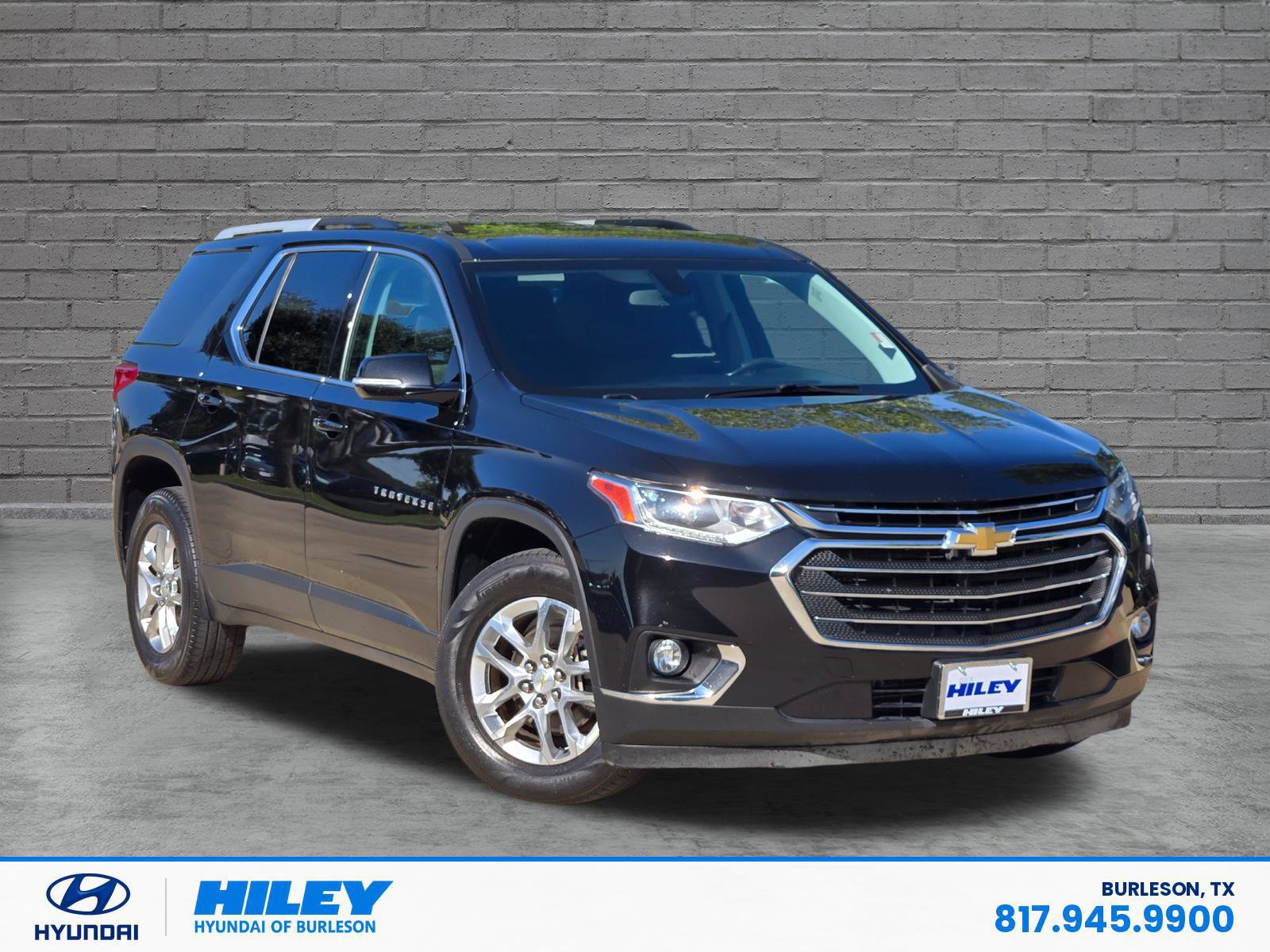 Used 2018 Chevrolet Traverse LT FWD image 2
