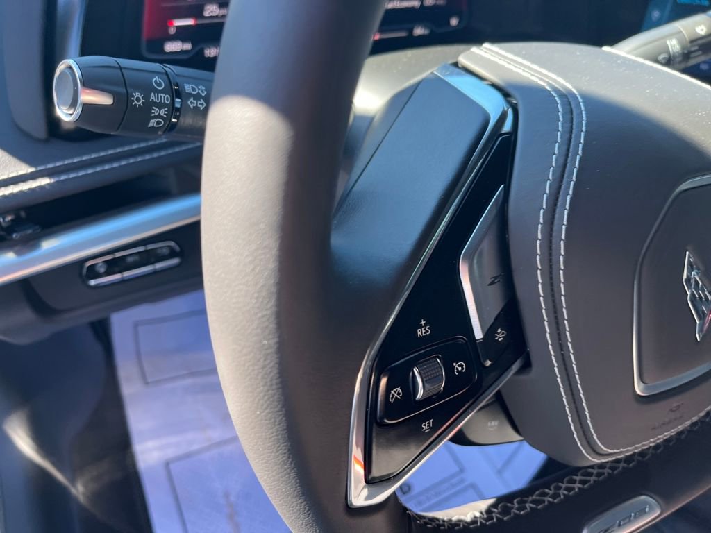Used 2025 Chevrolet Corvette Z06 image 11